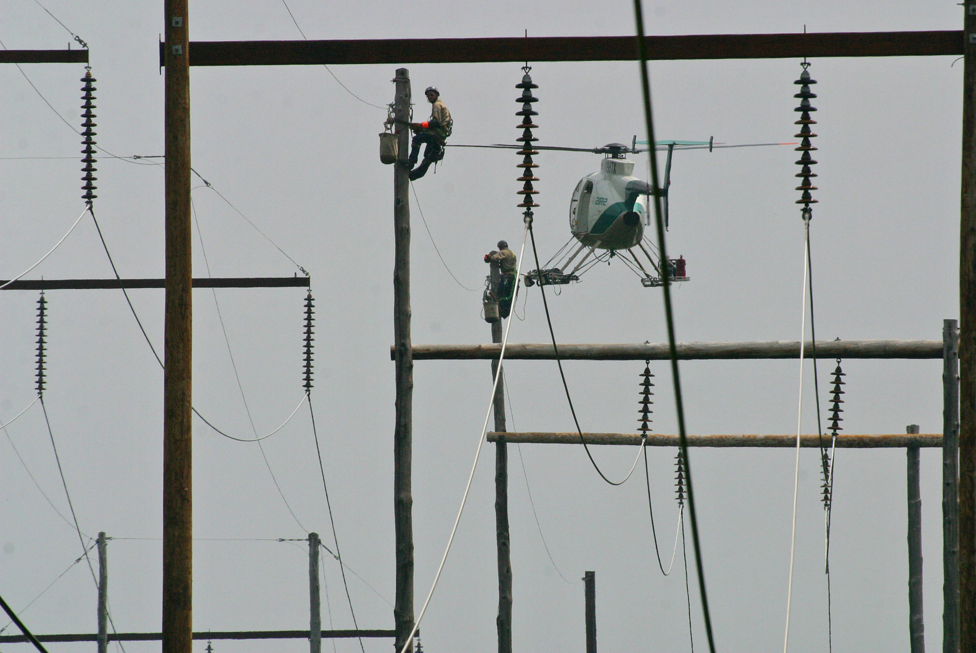 Air2 HelicopterAssisted Utility Construction and Maintenance